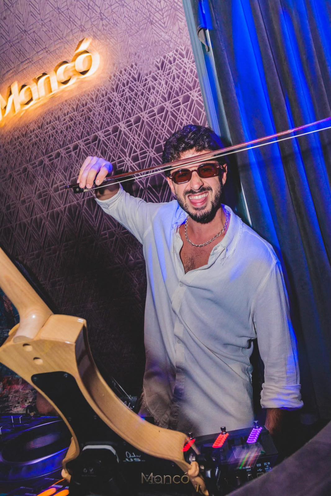 Shai Erez at the Mancó DJ booth